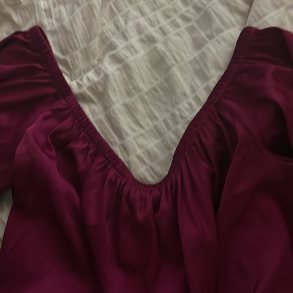 Express Satin off the shoulder blouse with crinkle sleeve - Picture 8 of 9